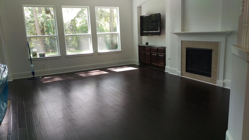 Engineered Glue Down
3,200 Square feet.