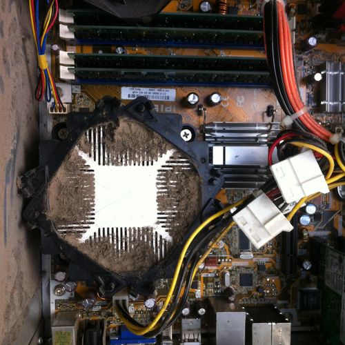 This PC can't stay cool, dust is a problem (1)