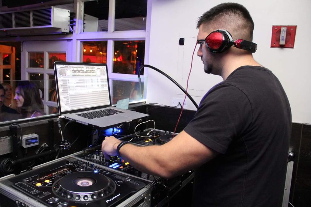 Saturday night djing in Miami