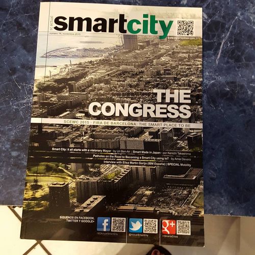 Cover of the magazine for the  Barcelona Smart Cit