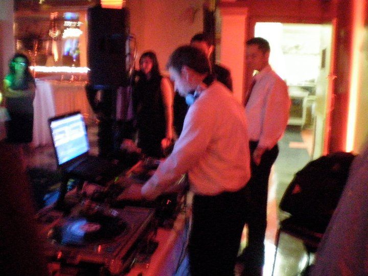 Wedding with Turntables!  We can do that too!