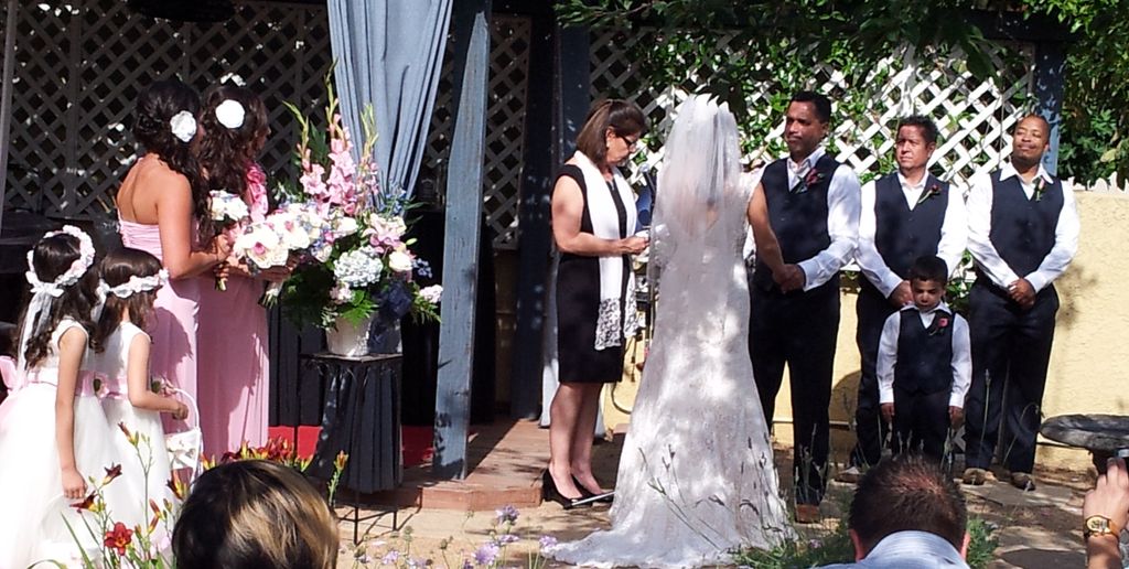 Shawn Dalia and their lovely family.