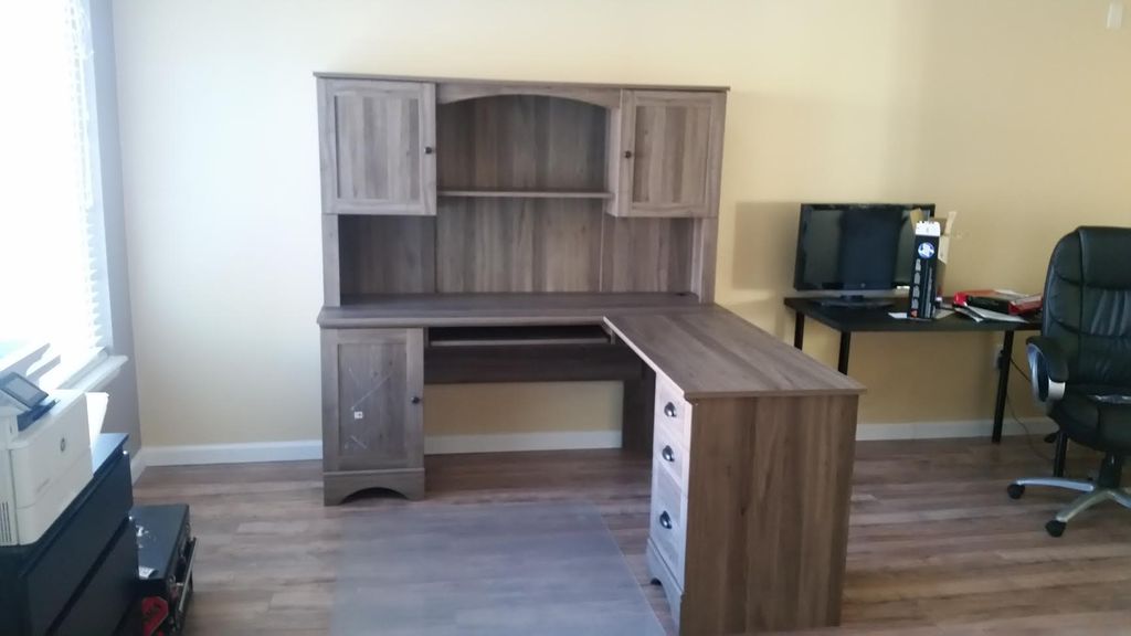 Finished furniture assembly