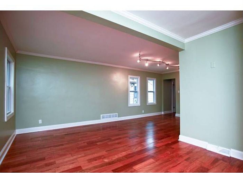 Different view of the natural Brazilian Cherry har