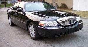 Lincoln Town Car: accommodates 1 to 4 passengers! 