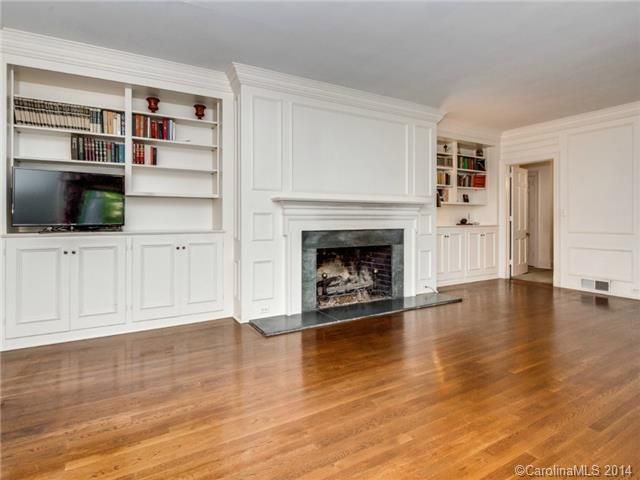 THIS IS THE LIVING ROOM WE DID AND WE ALSO WAXES T