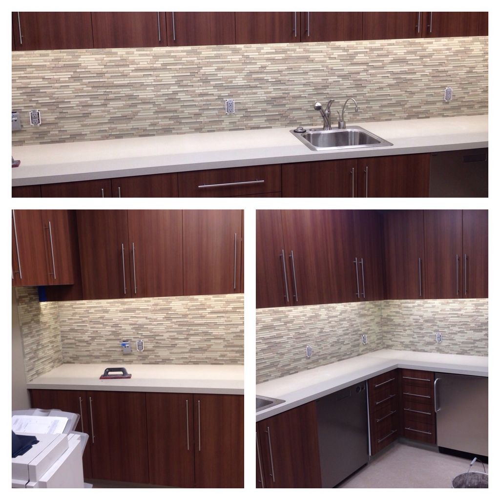 Glass mosaic kitchen backsplash