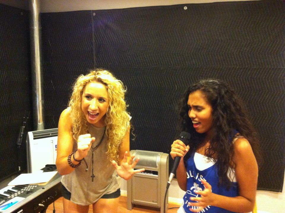 Electra coaching Shavanie on stage performance and