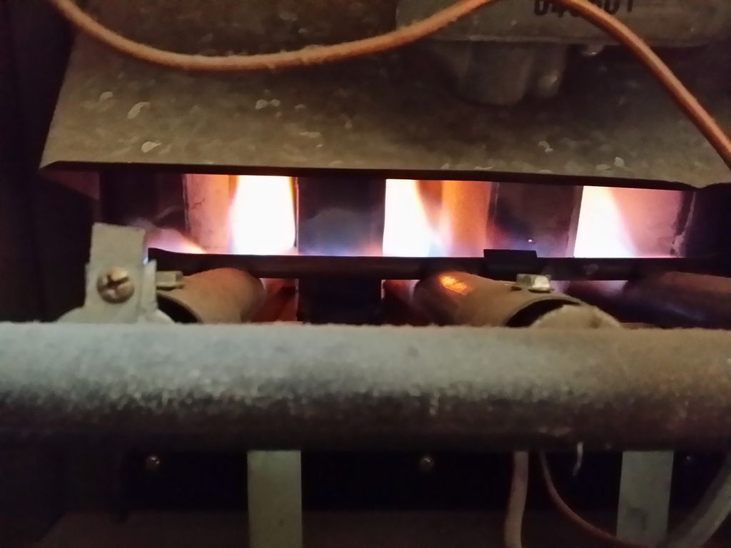 Poor flame color in a furnace is an indication tha