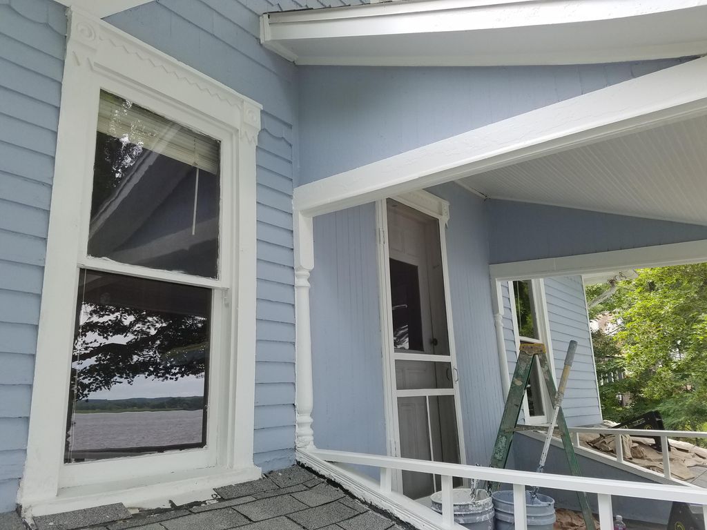 the finish paint is done back of house 