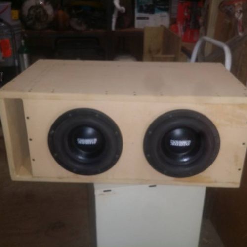 Custom ported speaker box for 2 8 inch speakers