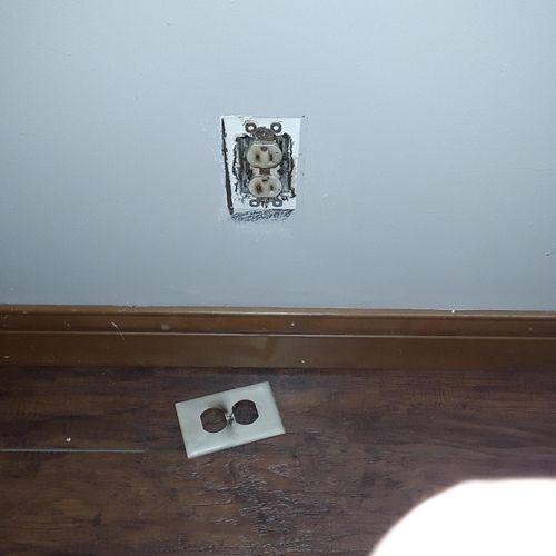 Arching/Sparking Electrical Outlet