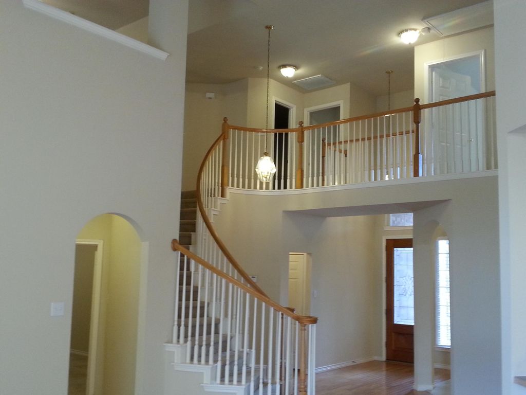 paint interior of the house