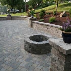 A & R Landscaping and Construction