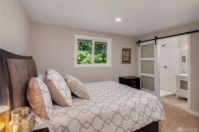 Master bathroom at Kirkland by Kiassati Constructi