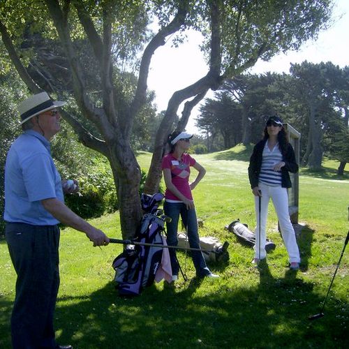 Future Women Leaders: Golf Lesson