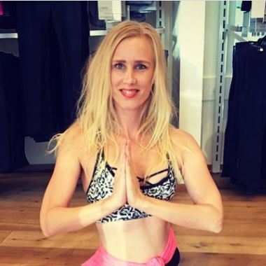 Madeleine Elisabet Yoga