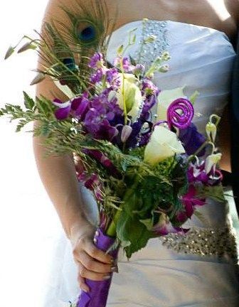 Contemporary bridal bouquet