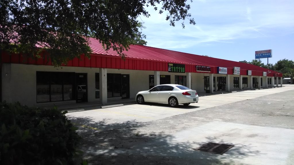 Little Harbour Plaza at 1568 US Hwy 1 S