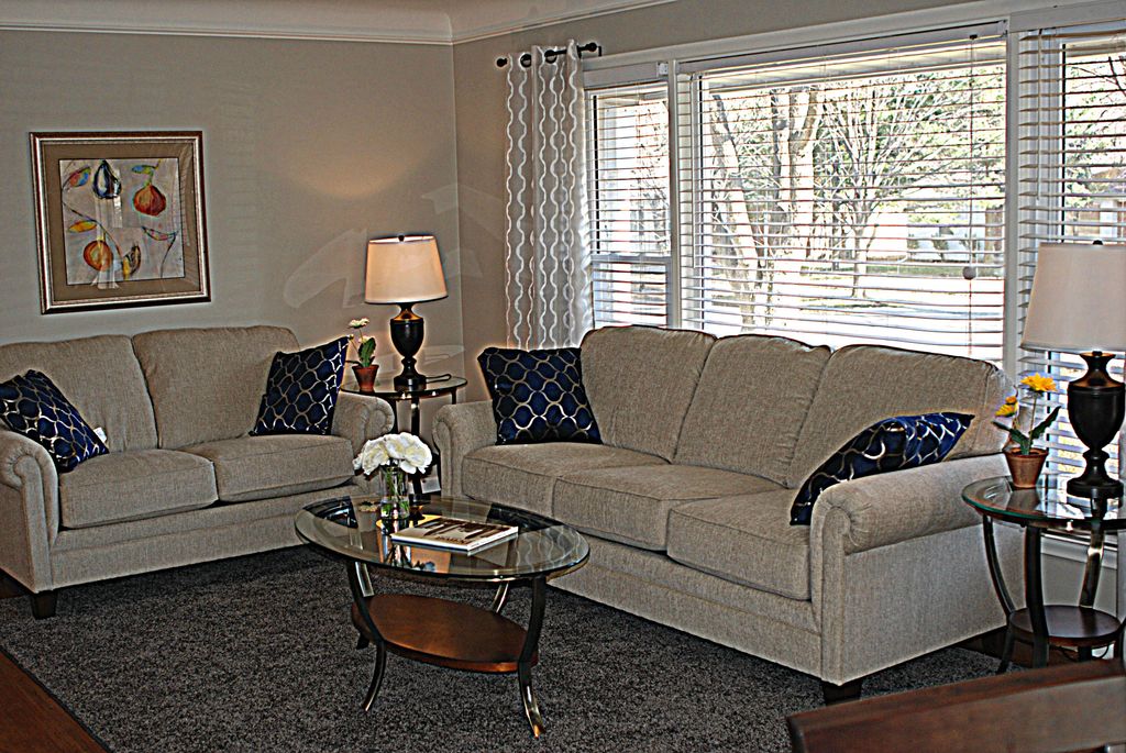 Staged Livingroom. This house sold in 2 days, mult