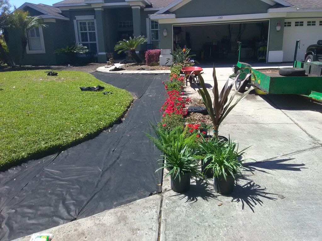 Landscape Install (Weed barrier)