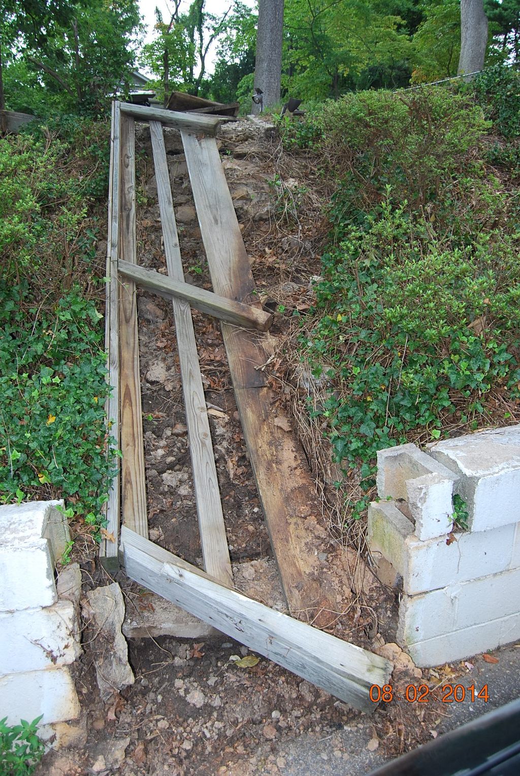 EXTERIOR STAIRS: BEFORE