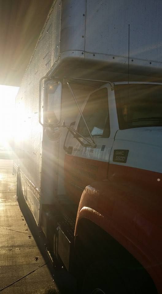 A beautiful early morning with the truck.