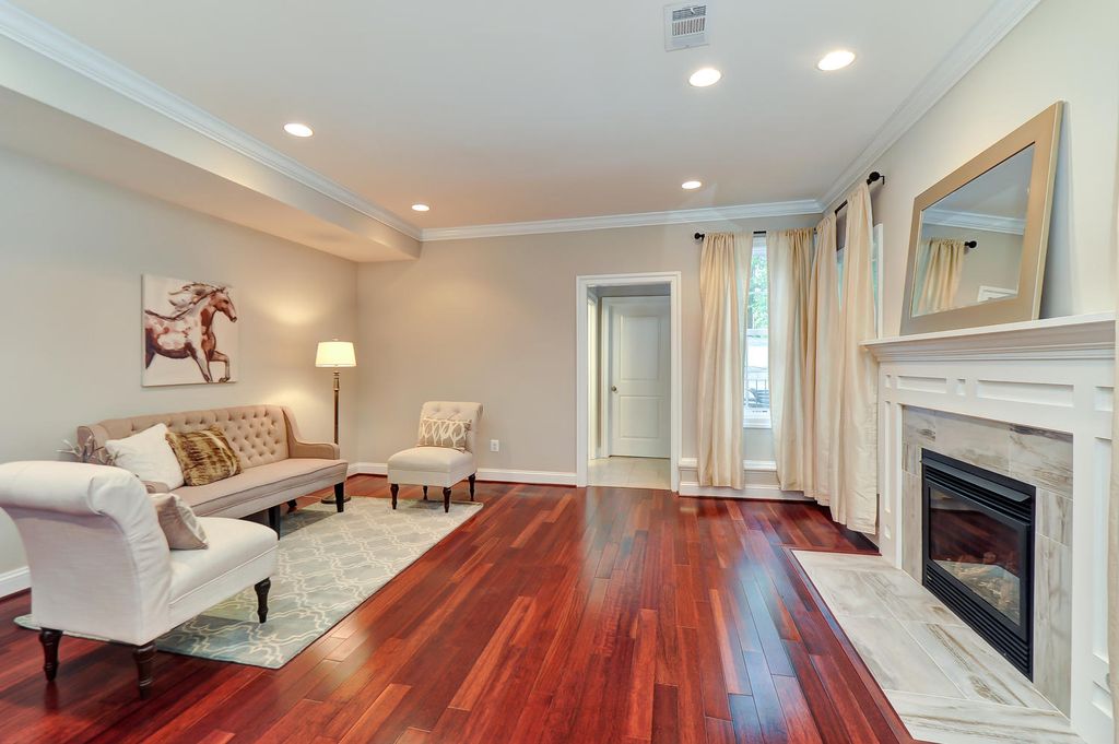 This duplex SOLD in 3 weeks, thanks to my staging.