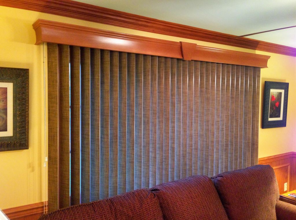 Vertical with a Regal Cornice