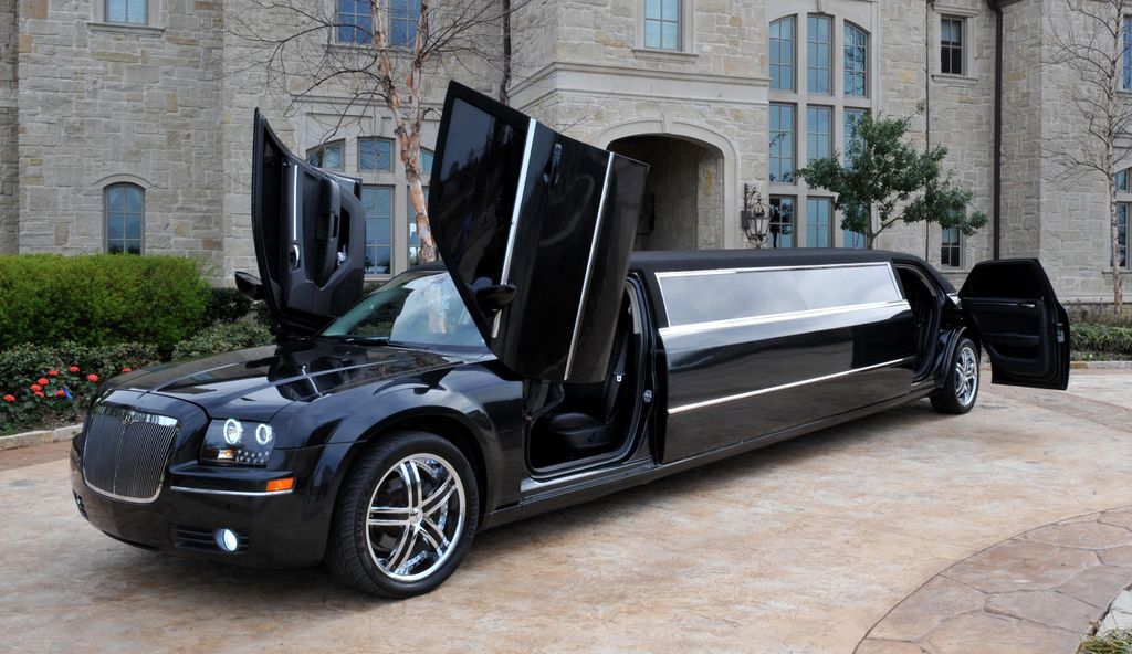 300 Bently 
10 Passenger Limo