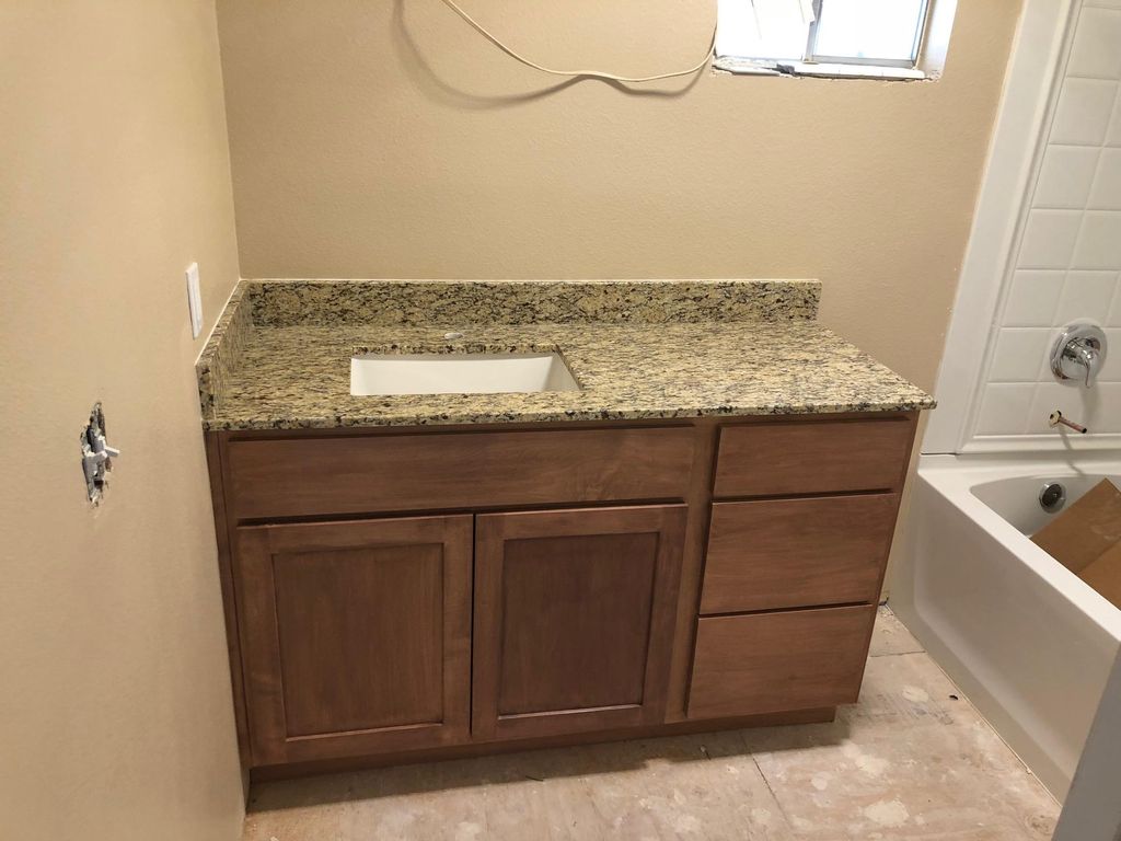 Maple Guest Vanity