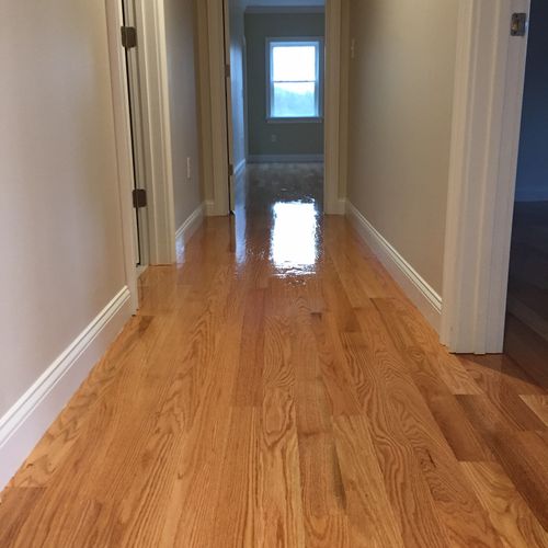Bedford, MA

Refinished hall way with 3 coat of po