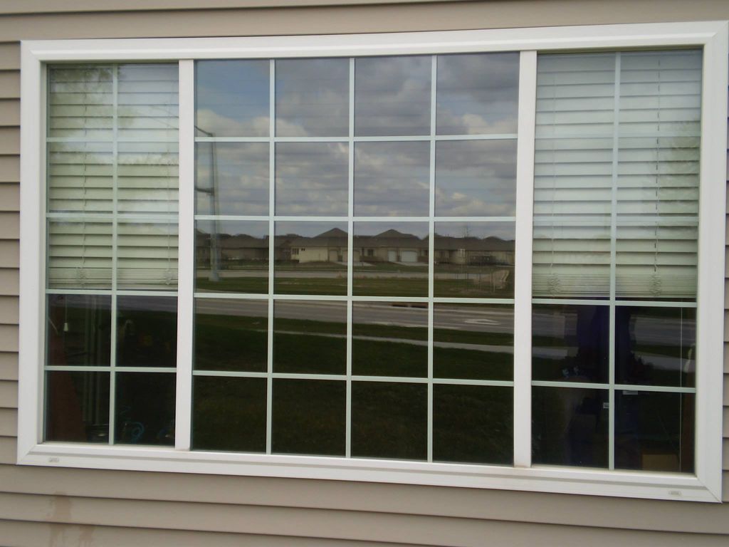 Window Tinting view from the outside - Center done