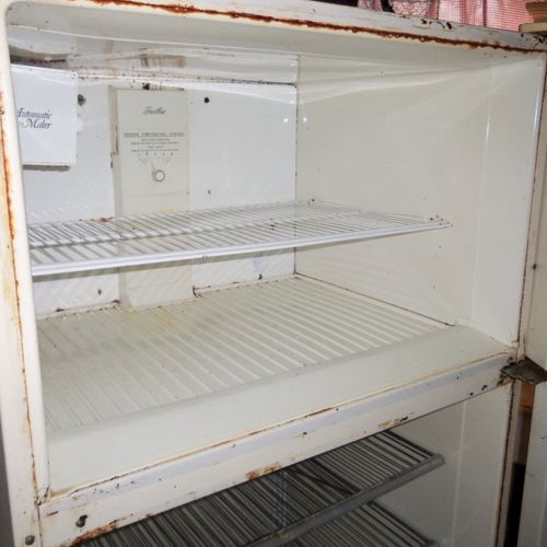 interior clean fridge after