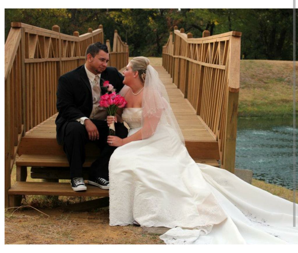 Nicole and Terry
Lone Oak Winery Bridge