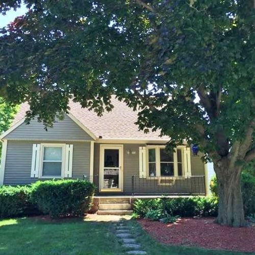 West Allis. SOLD LISTING (within 24 hours!)