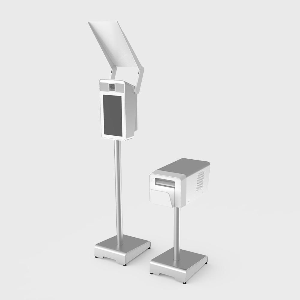 ChatterBooth | two integrated screens