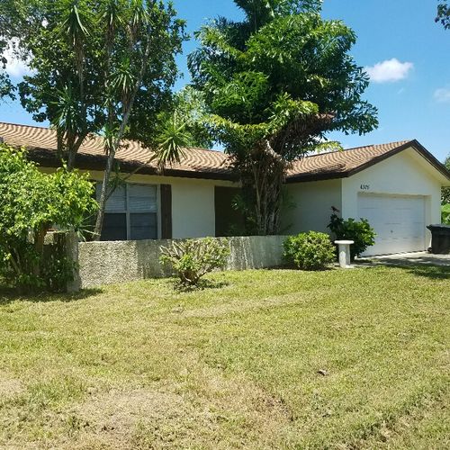 Beautiful 4 bedroom home in St. Pete that we manag