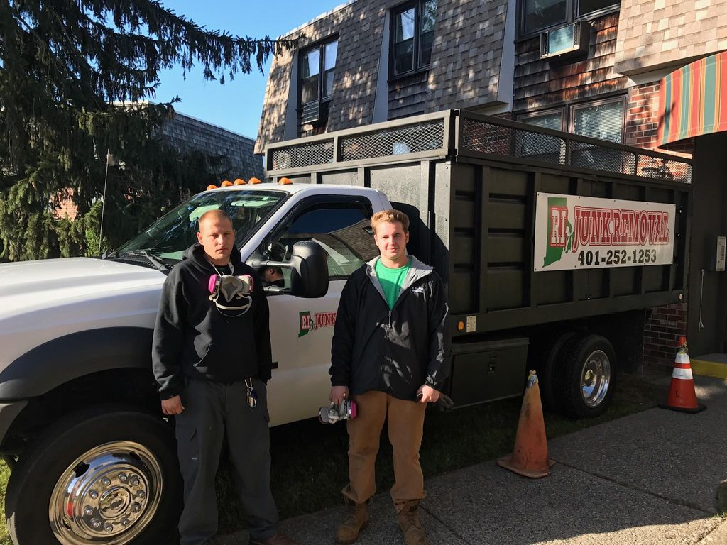 Randy & Jon junk removal techs 