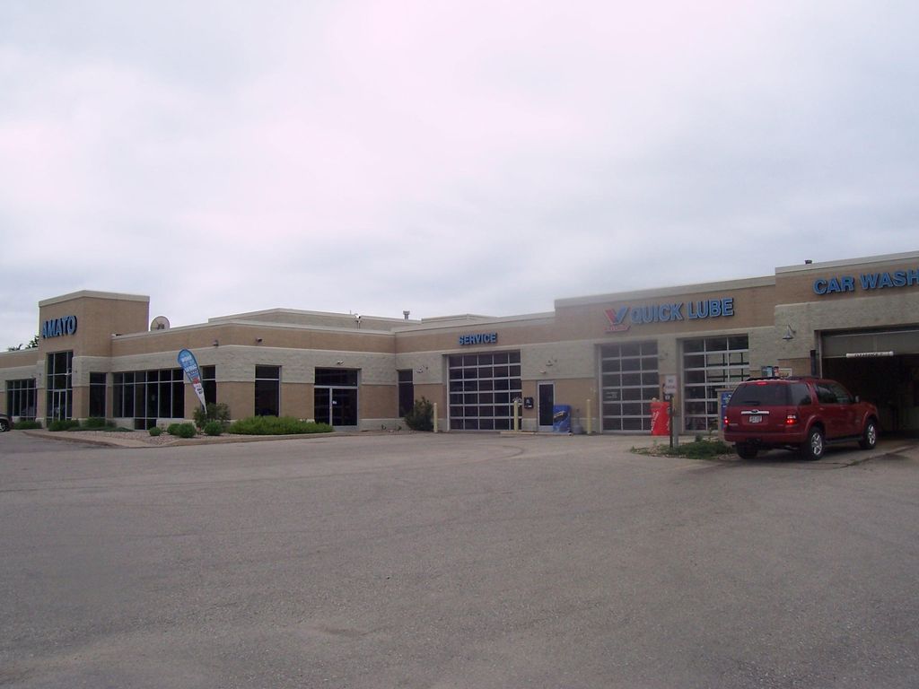 Amato Ford - automobile dealership
Oconomowoc, WI