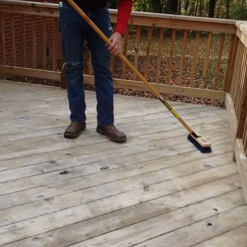 deck&porch cleaning,power washing and staining