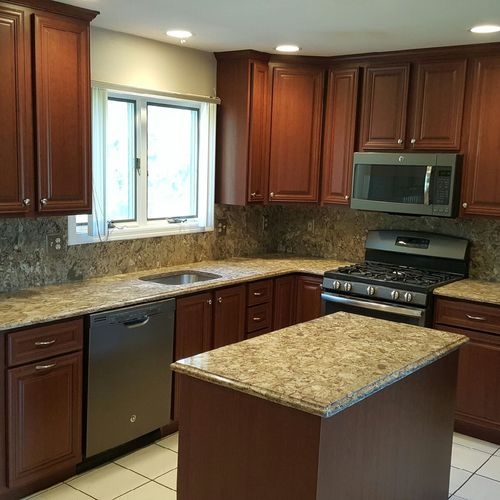 Cambria Countertop with full Backsplash and Ogee E
