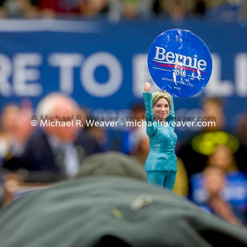 Hillary loves Bernie at Sanders rally