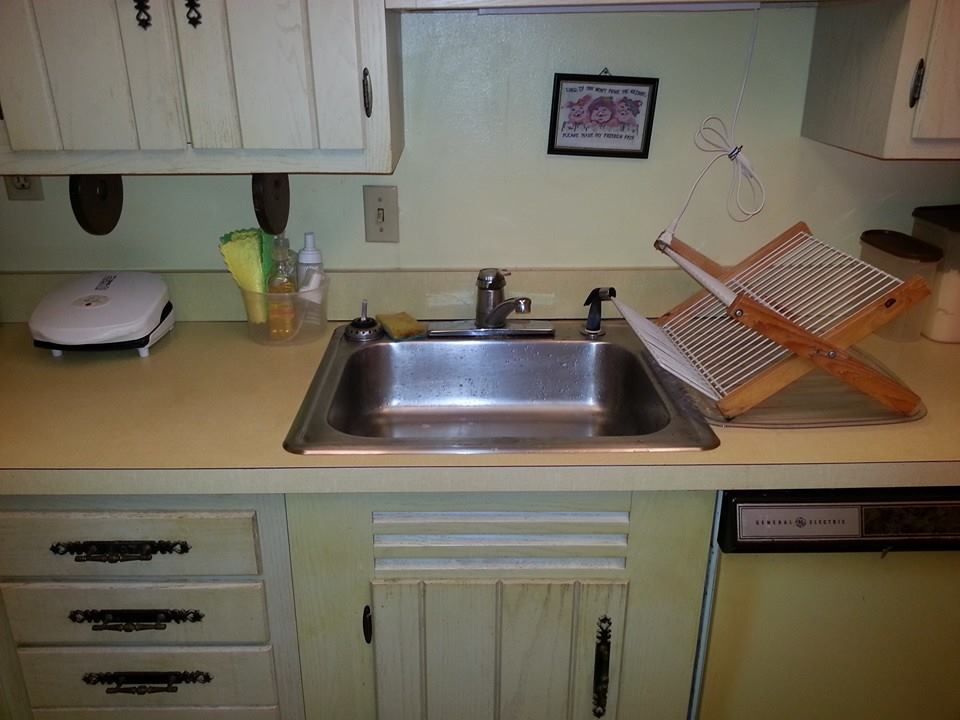 After I cleaned a kitchen it shines!!