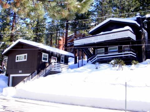 South Lake Tahoe home with guest house suite. Loca