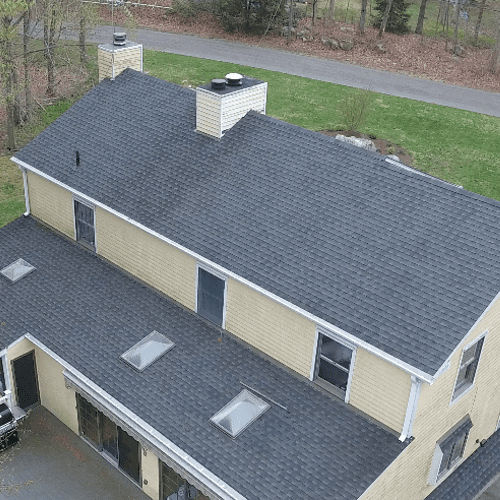 Asphalt Roof in Charcoal Grey