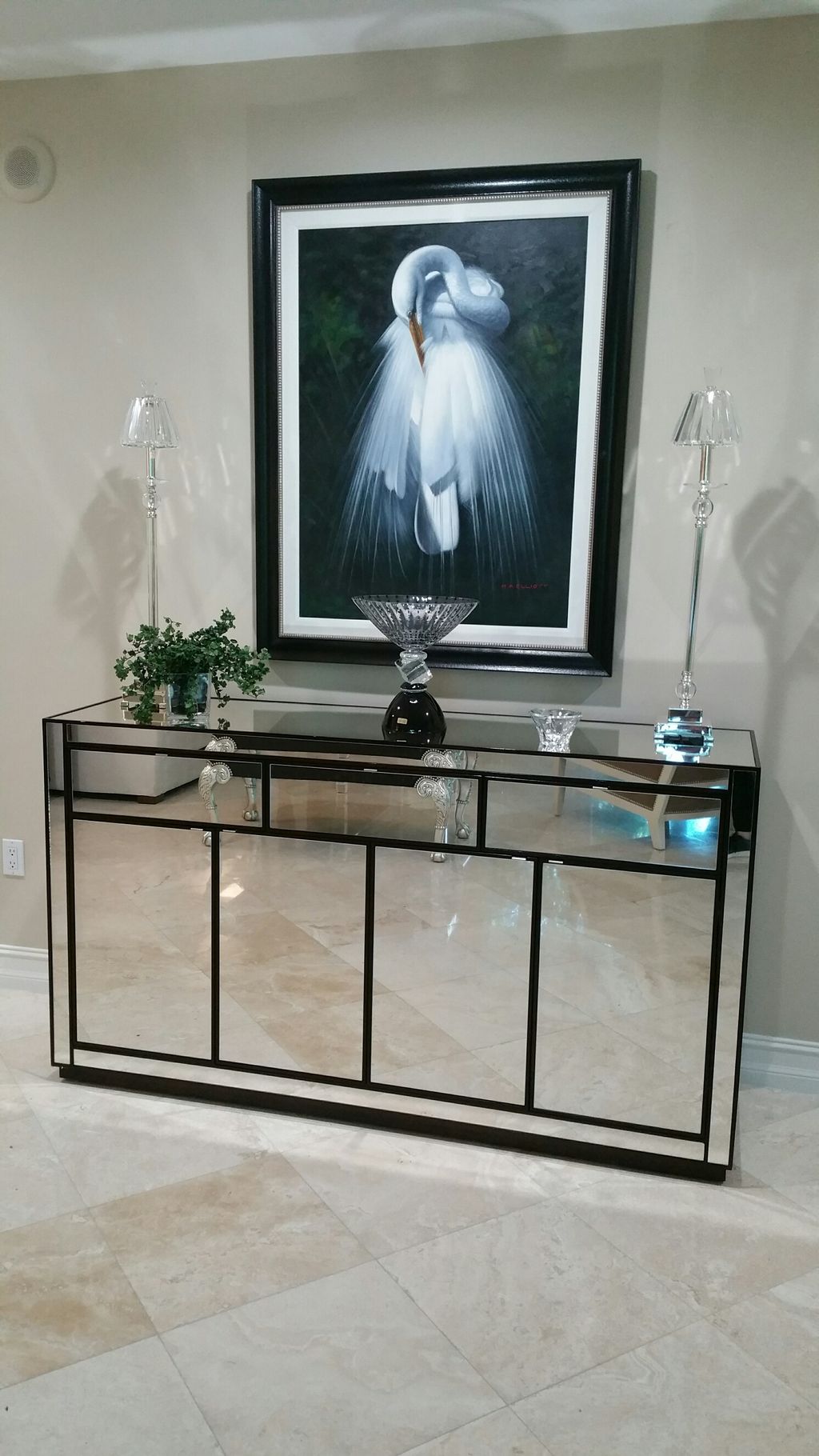 Original swan oil painting, we suggested a white l