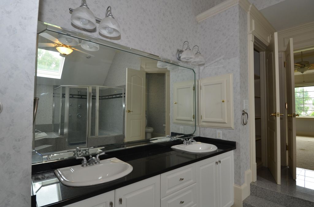 Master vanity