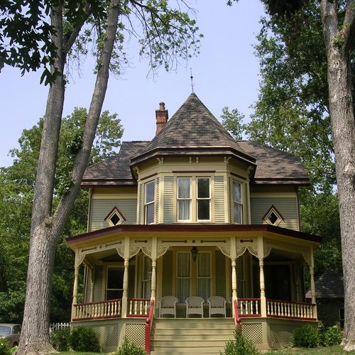 Historic Victorian home with new lifetime roof, co