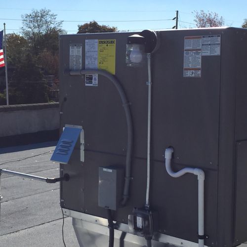 Lennox Commercial rooftop install 